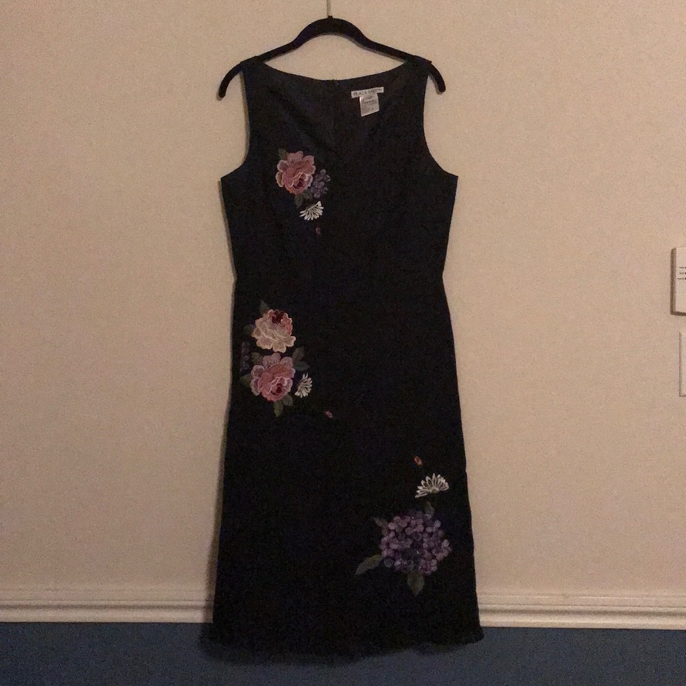 Flower embroidered dress